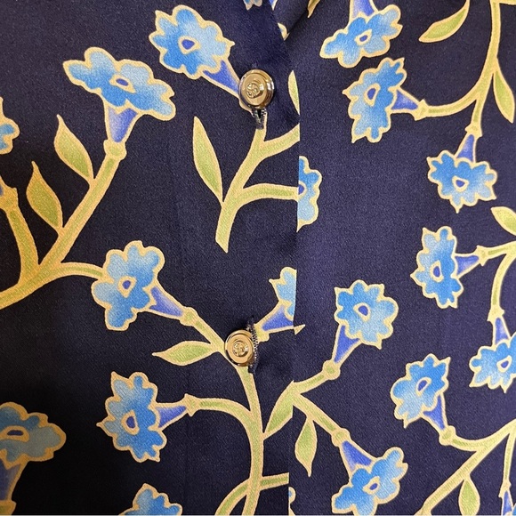 St. John Silk Floral Long Sleeve Button Down Blouse Women's Size 10 - Picture 4 of 11